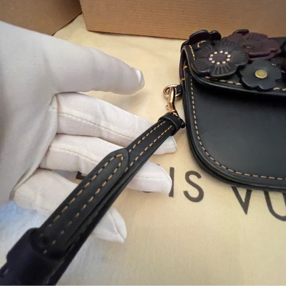 Coach Wristlet or Crossbody Wallet with unbranded Bronze Chain ๐ Clearance - Picture 8 of 15